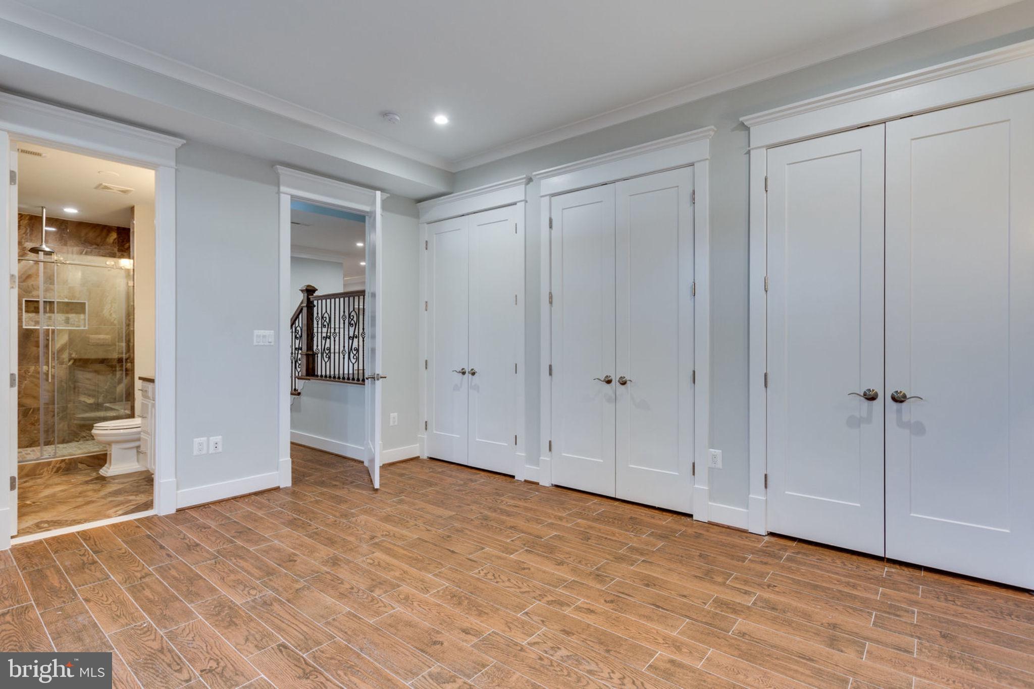 BROYHILL LANGLEY ESTATES - Residential