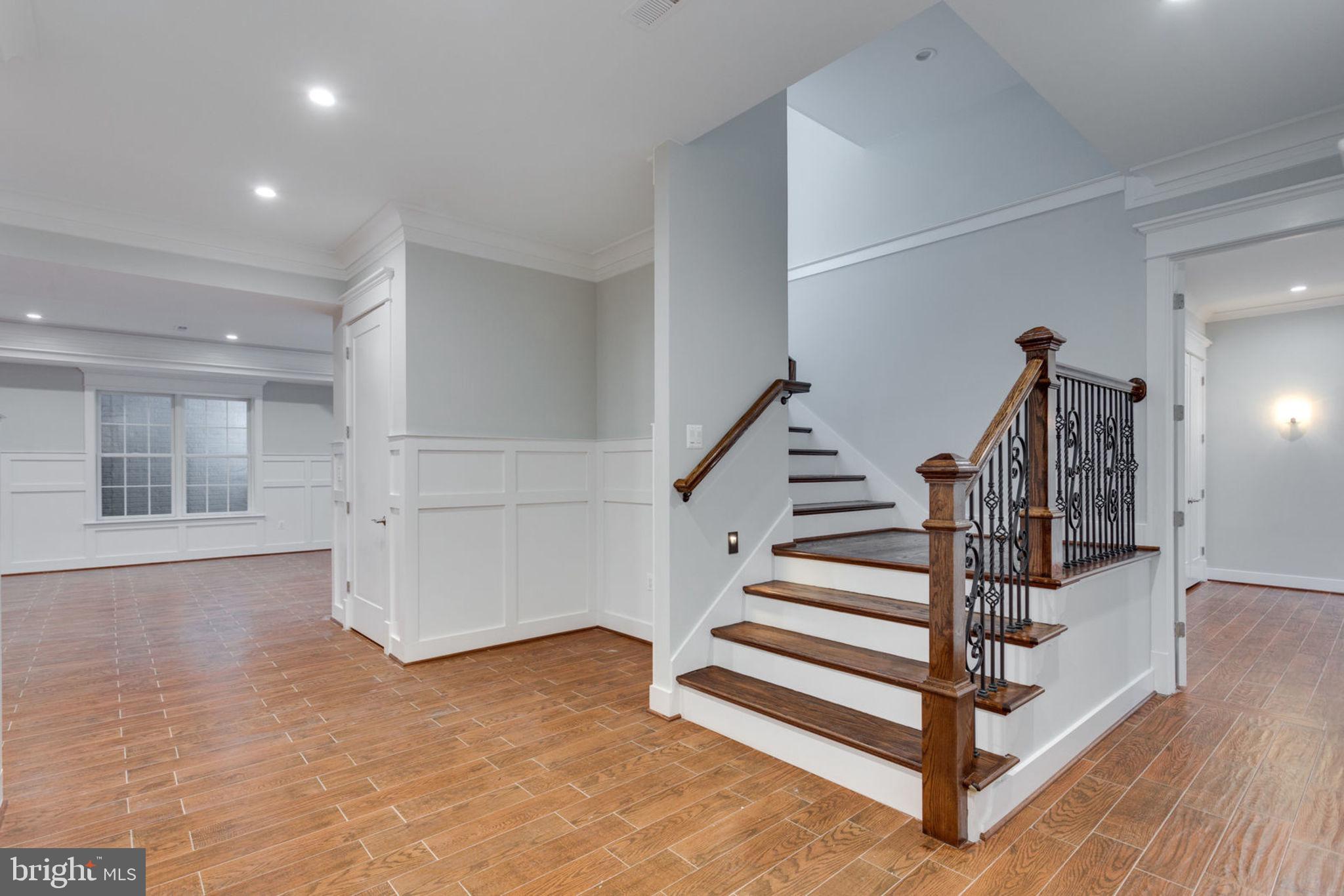 BROYHILL LANGLEY ESTATES - Residential