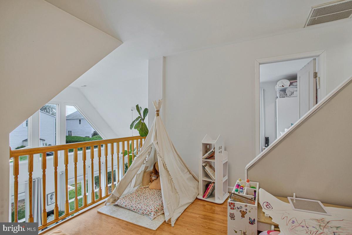 SELBY ON THE BAY - Residential