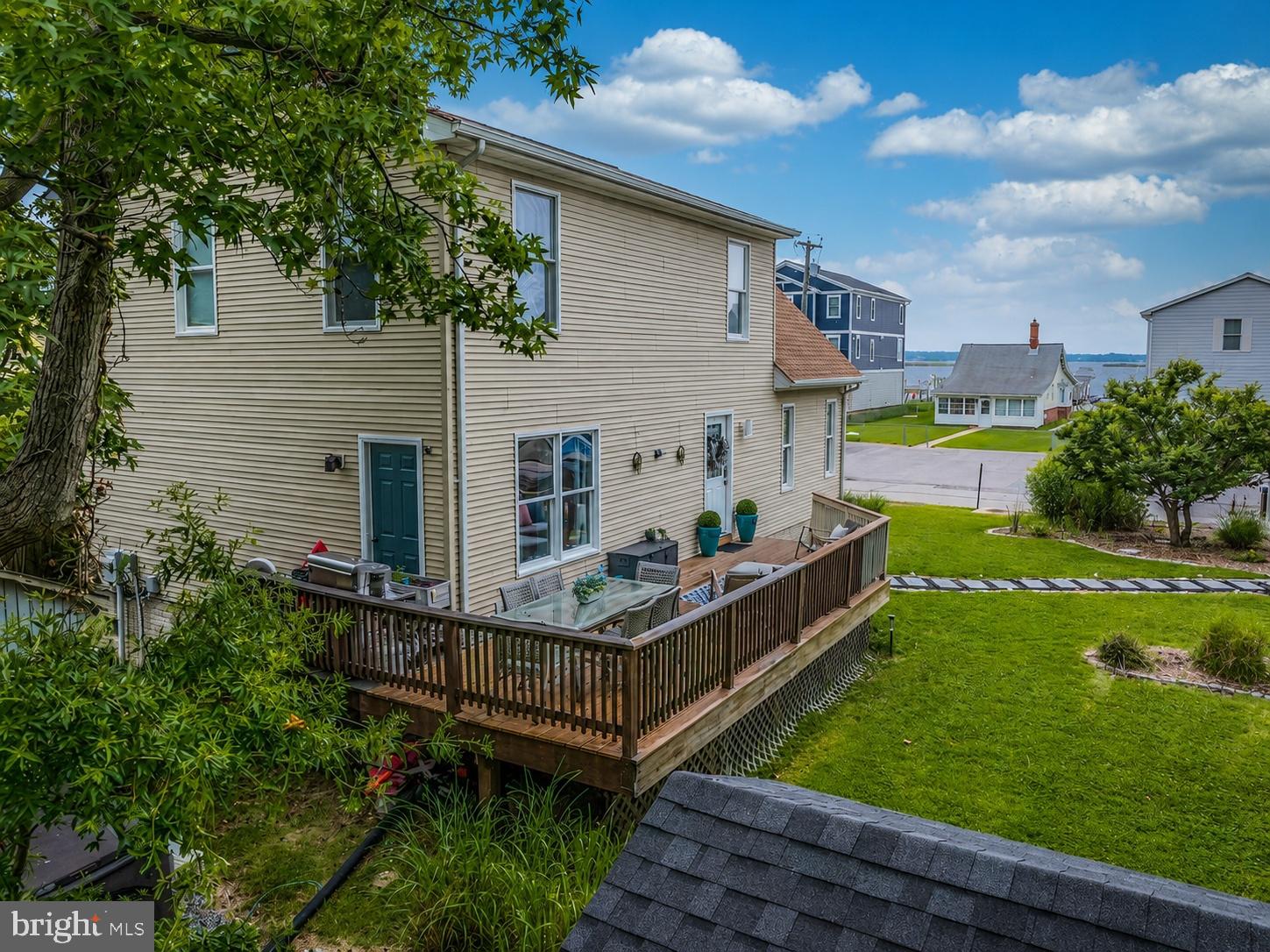 SELBY ON THE BAY - Residential
