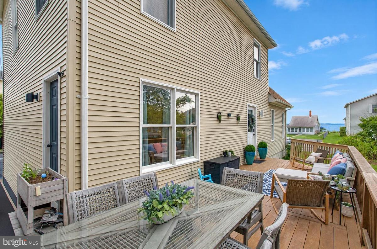 SELBY ON THE BAY - Residential