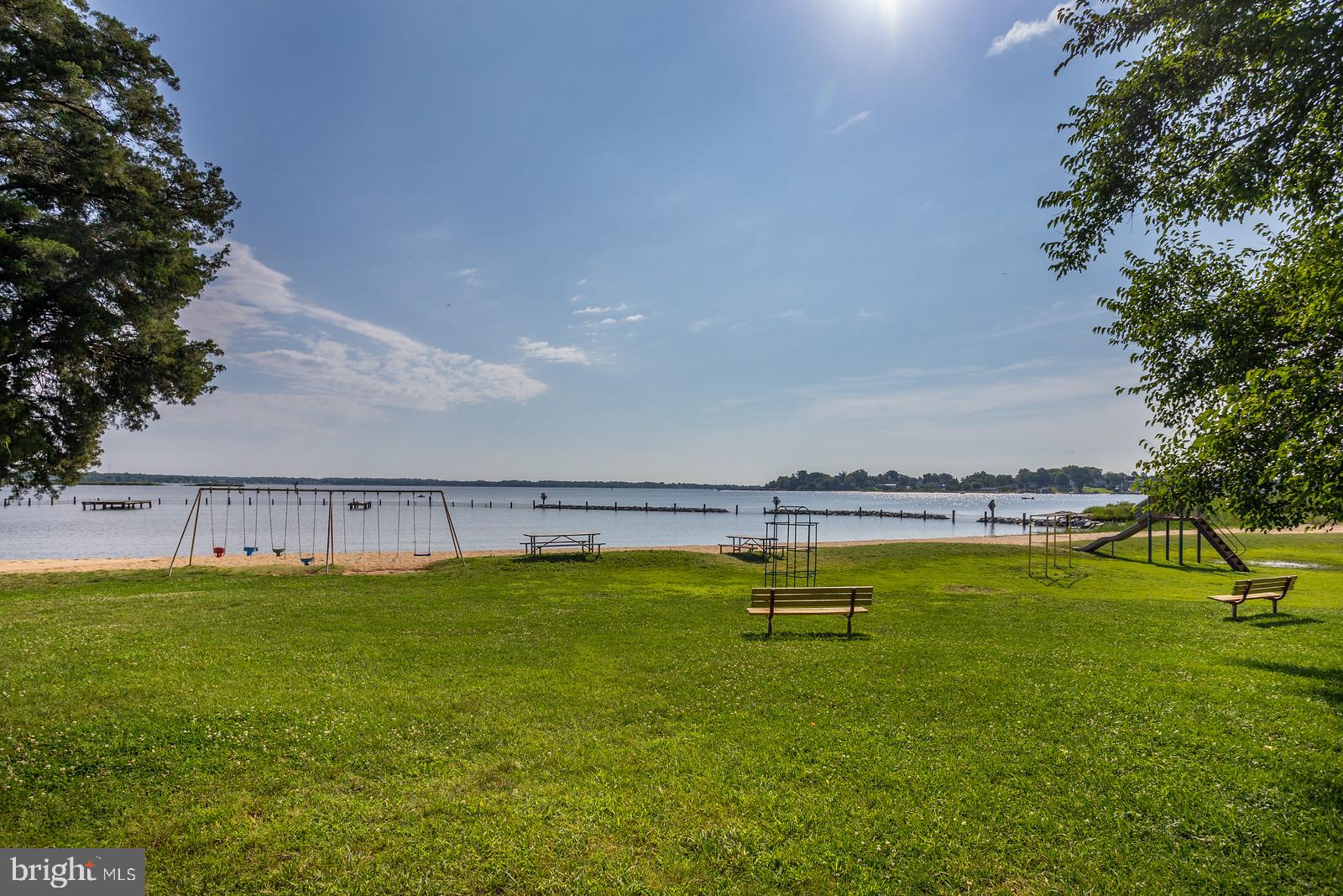 SELBY ON THE BAY - Residential