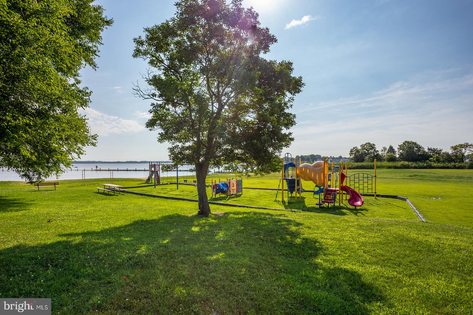 SELBY ON THE BAY - Residential