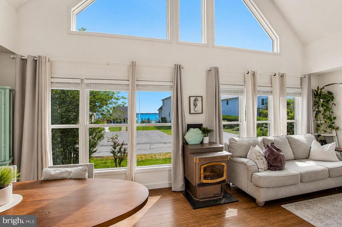 SELBY ON THE BAY - Residential