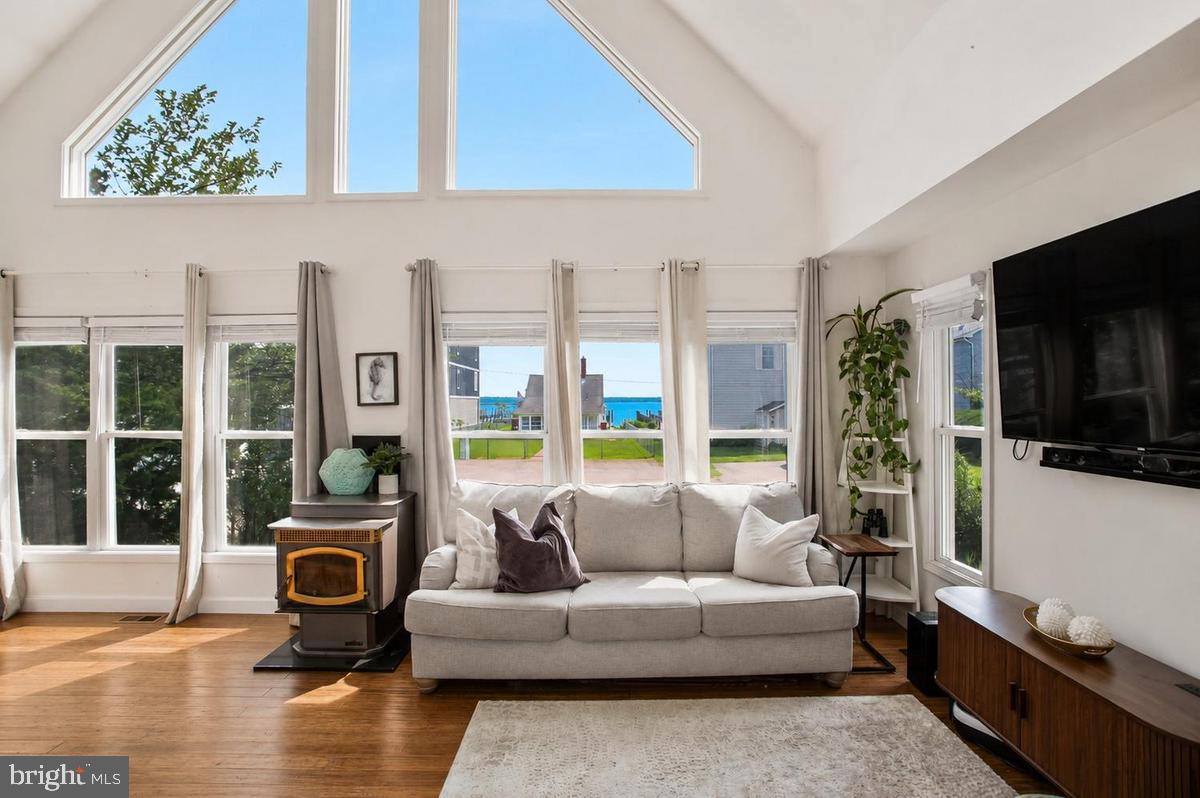 SELBY ON THE BAY - Residential