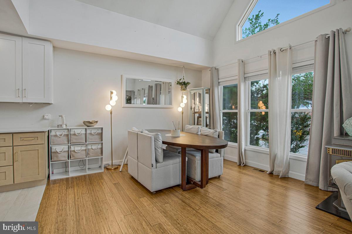 SELBY ON THE BAY - Residential
