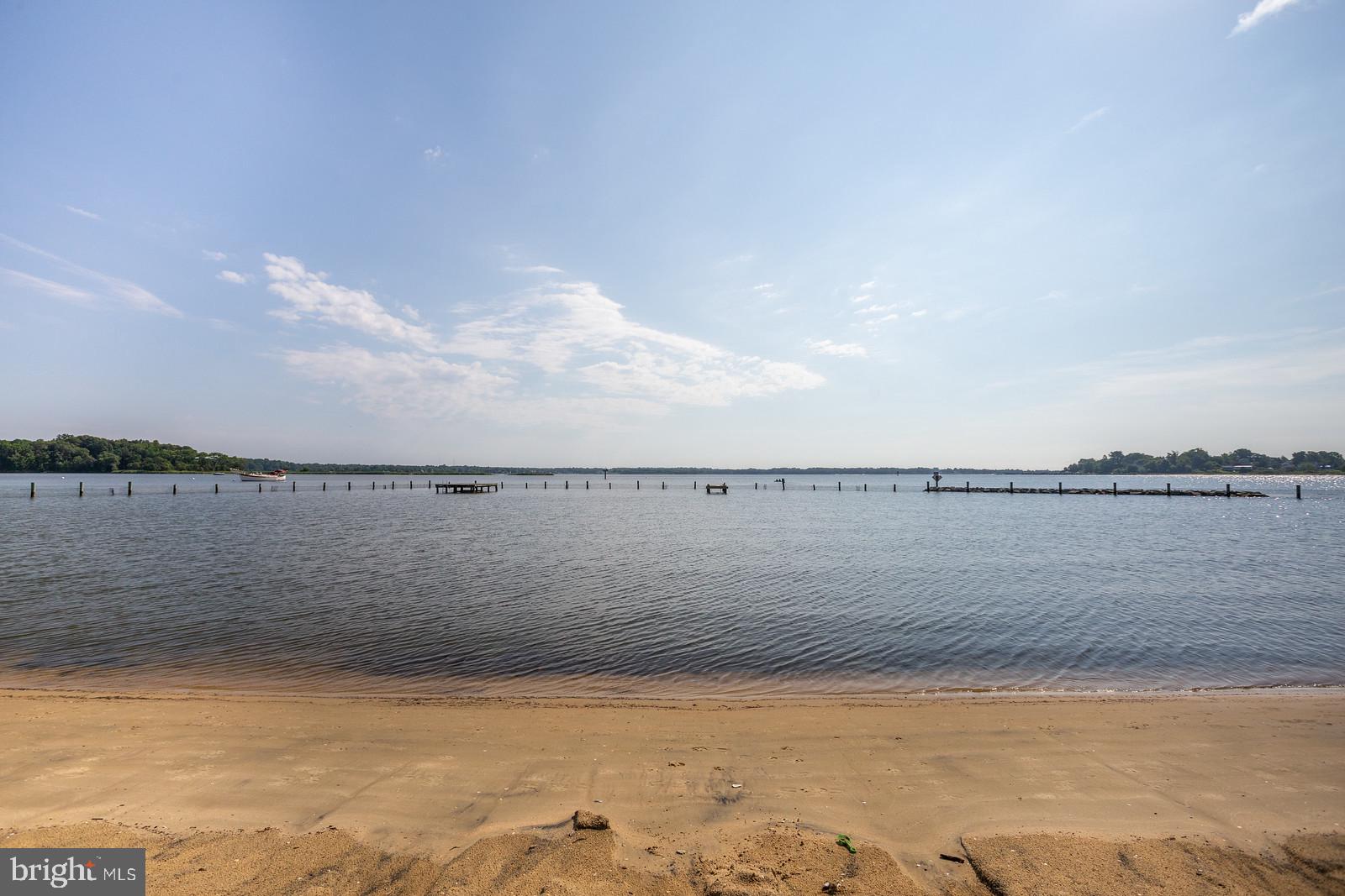 SELBY ON THE BAY - Residential