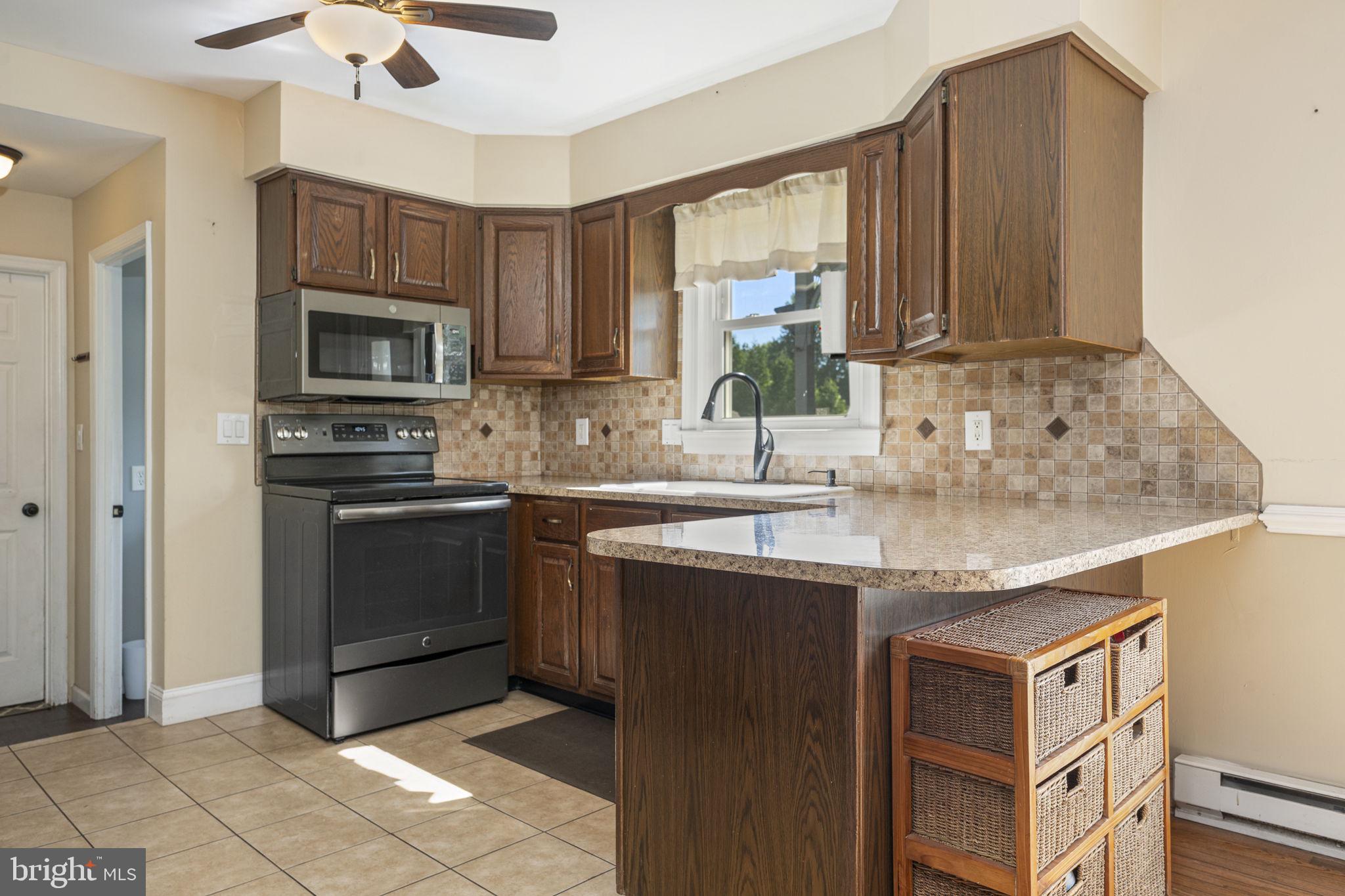 STERLING KNOLL - Residential