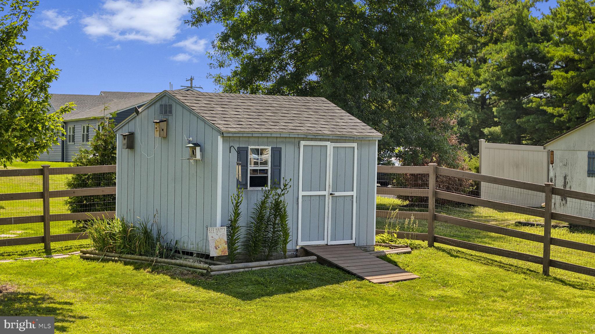 STERLING KNOLL - Residential