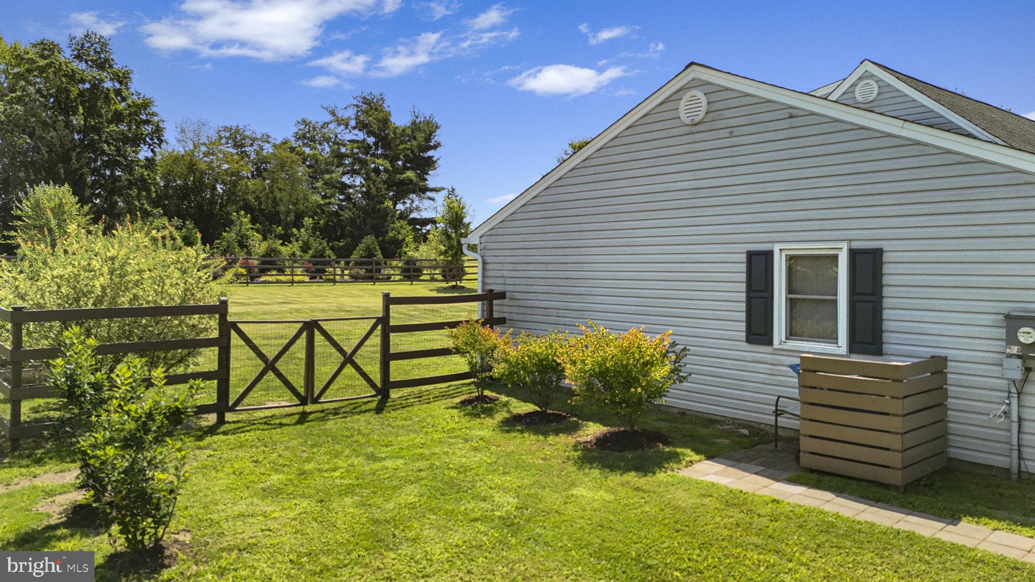 STERLING KNOLL - Residential