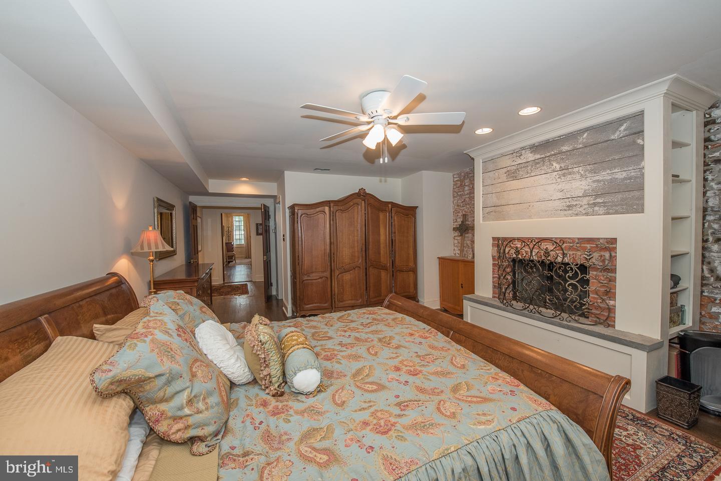 FAIRMOUNT - Residential