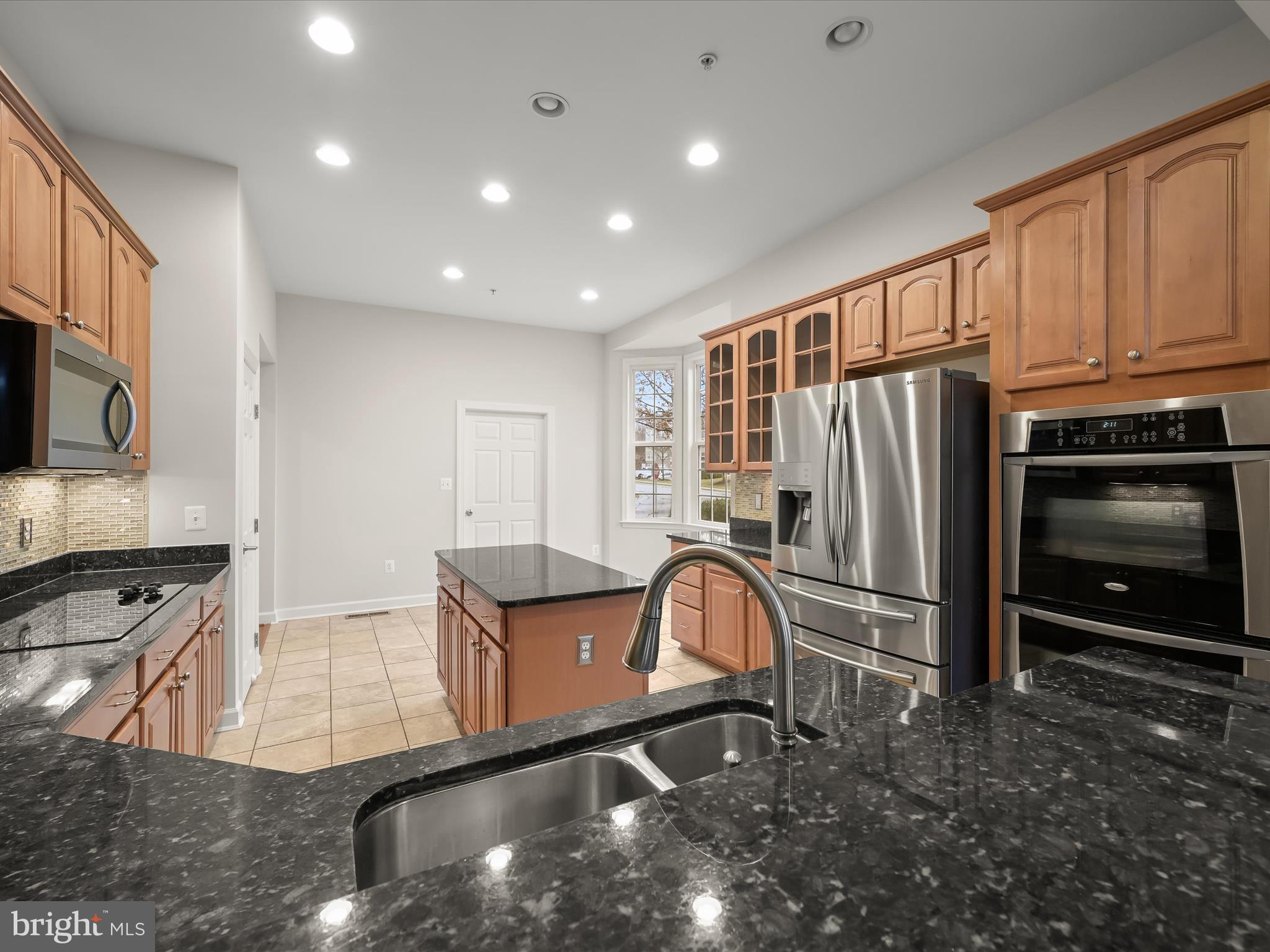 COURTYARDS AT WAVERLY WOODS EAST - Residential