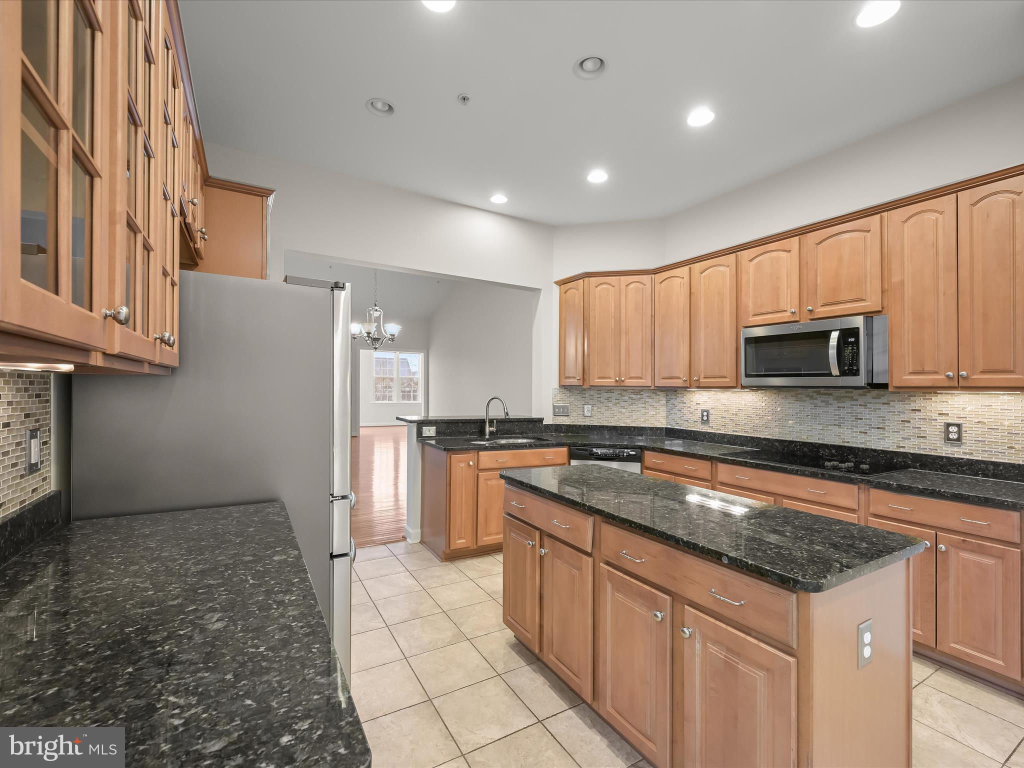 COURTYARDS AT WAVERLY WOODS EAST - Residential
