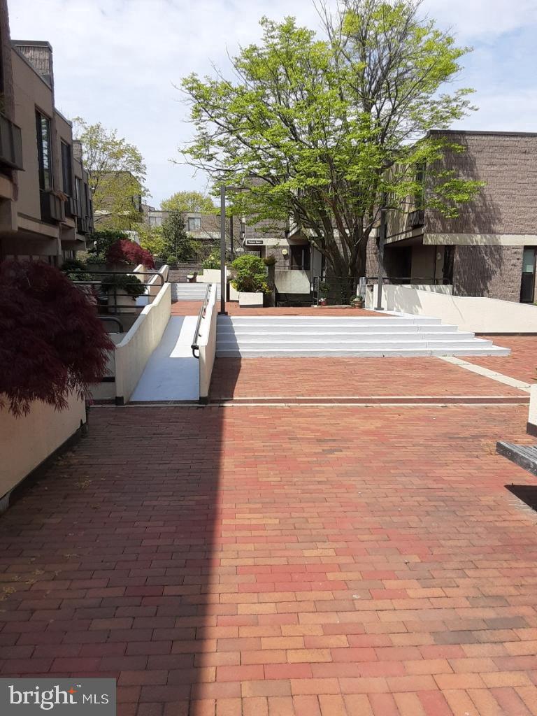 COLD SPRING NEWTOWN - Residential