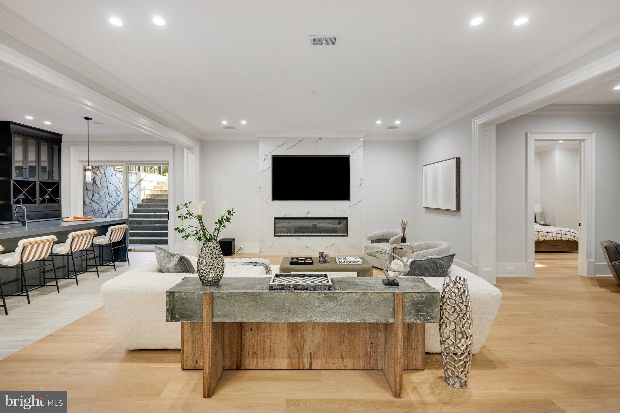 LANGLEY FOREST - Residential