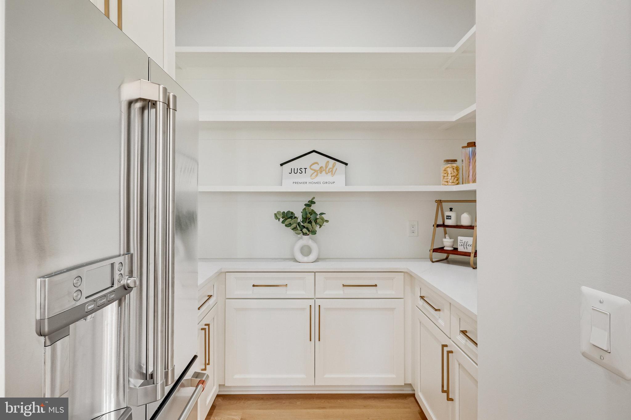 LANGLEY FOREST - Residential