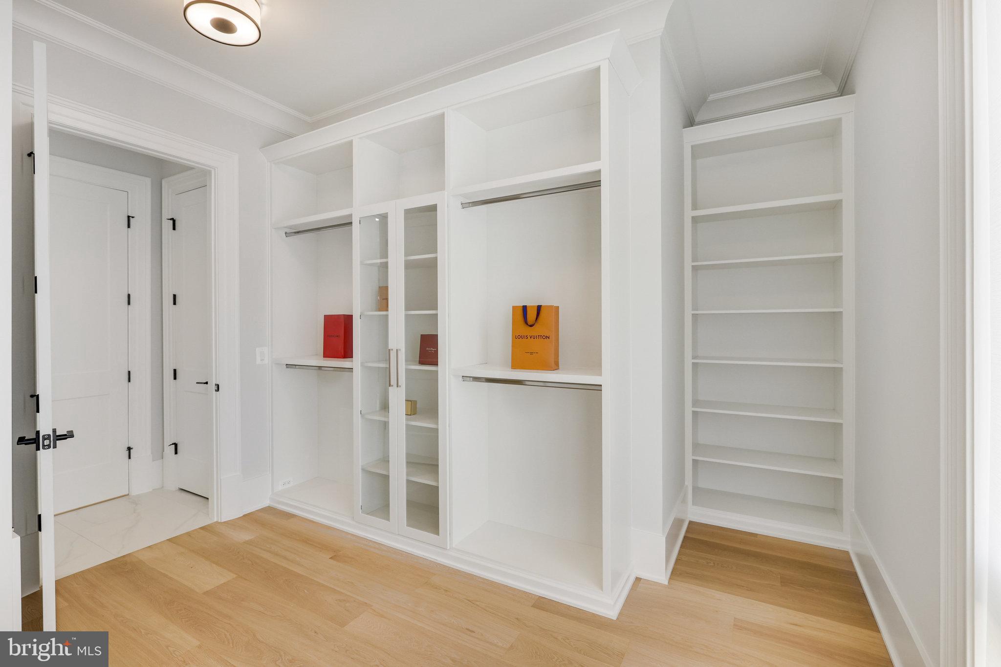 LANGLEY FOREST - Residential