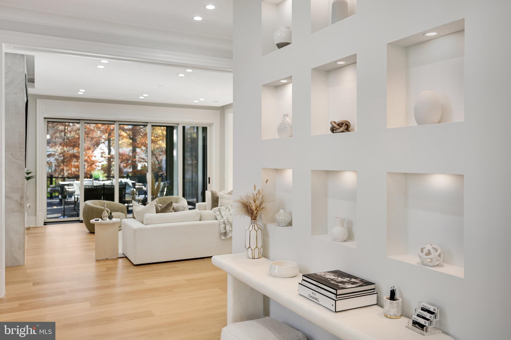 LANGLEY FOREST - Residential