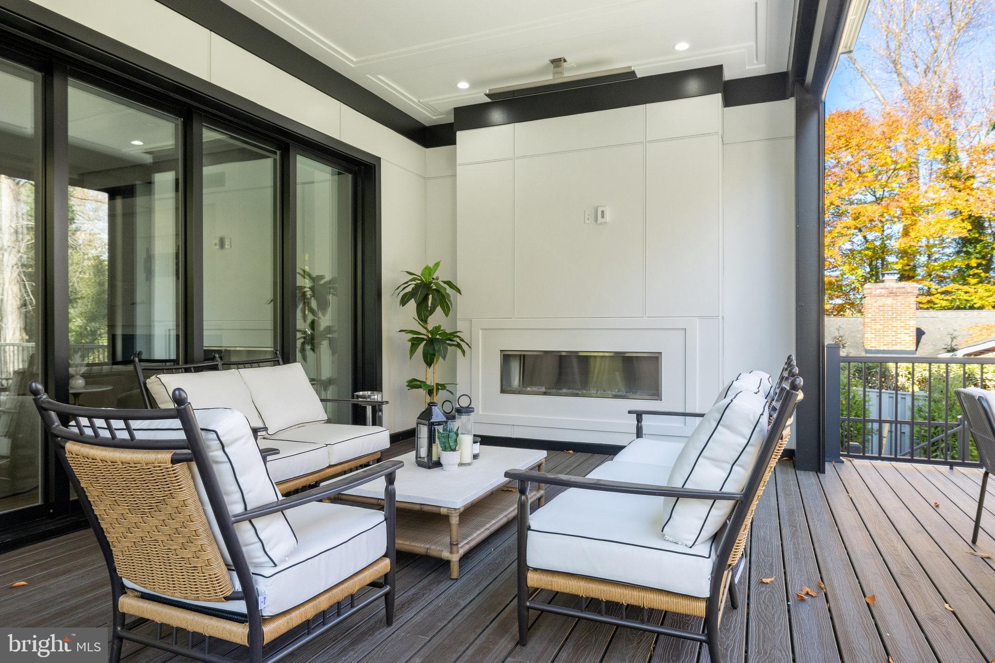LANGLEY FOREST - Residential