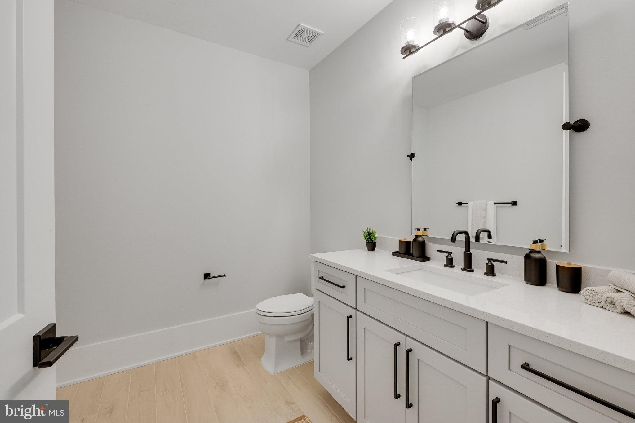 LANGLEY FOREST - Residential
