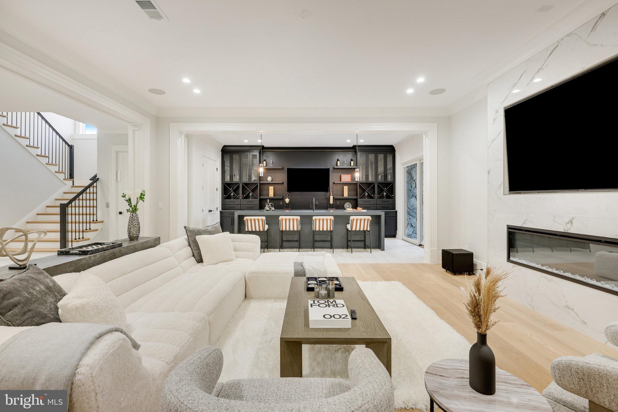 LANGLEY FOREST - Residential