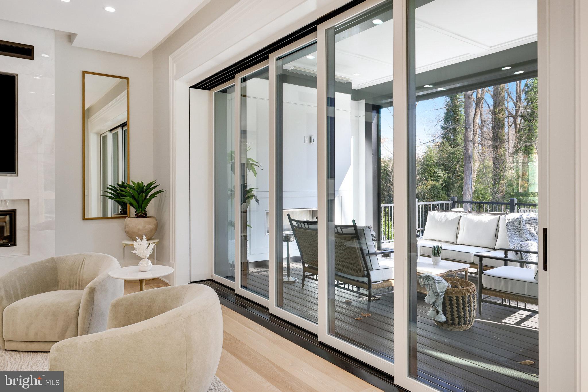 LANGLEY FOREST - Residential