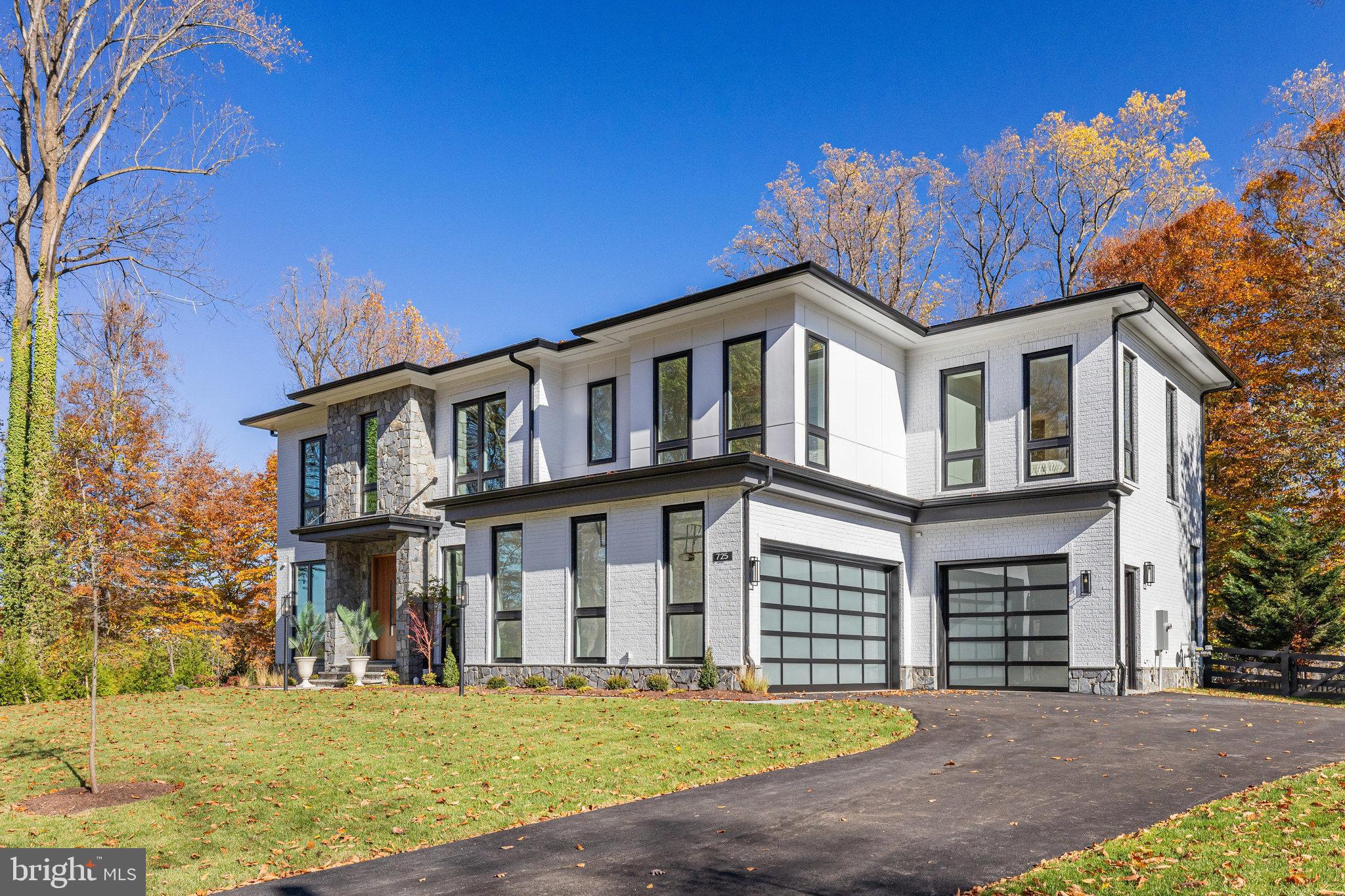 LANGLEY FOREST - Residential