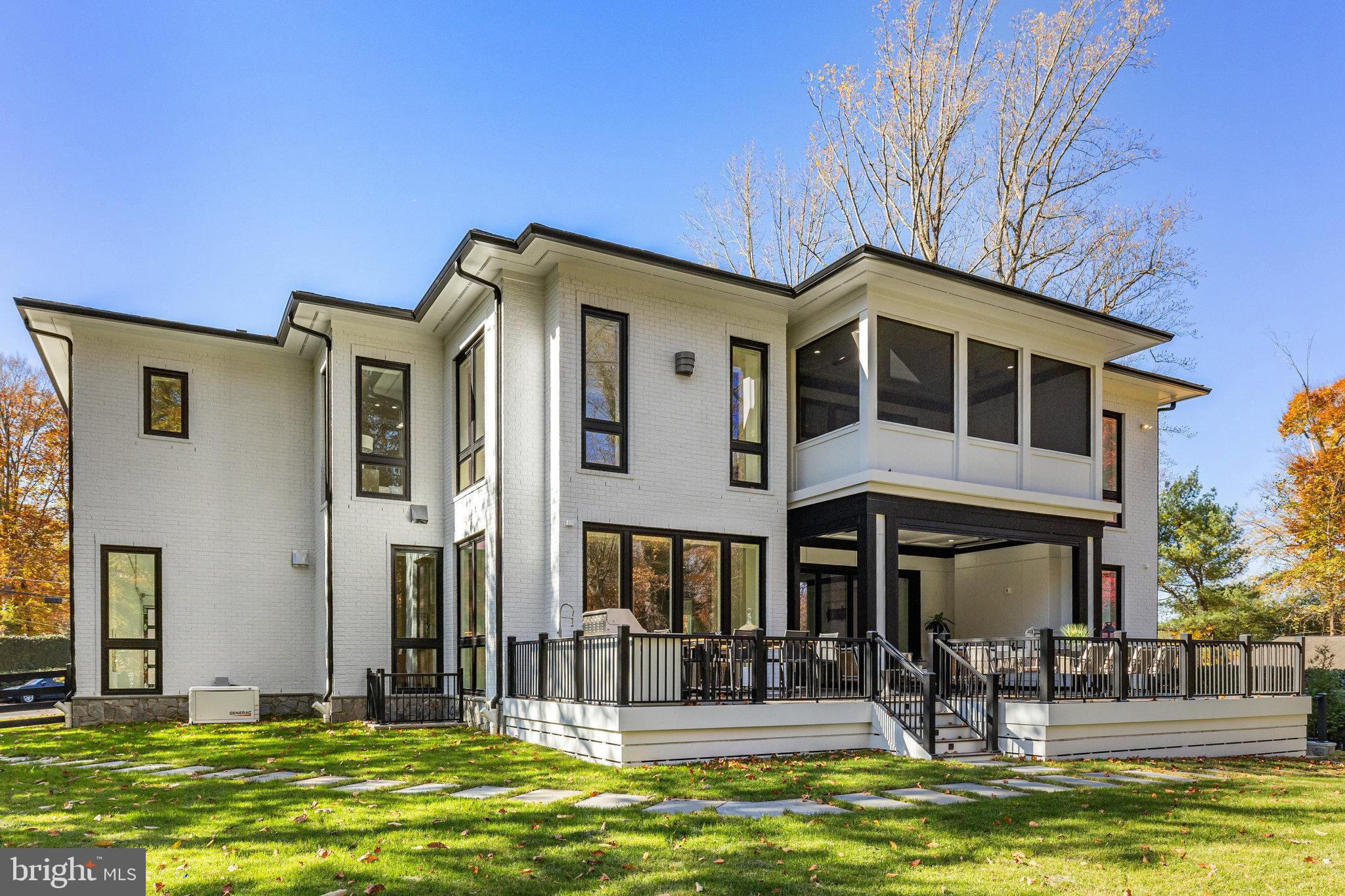 LANGLEY FOREST - Residential