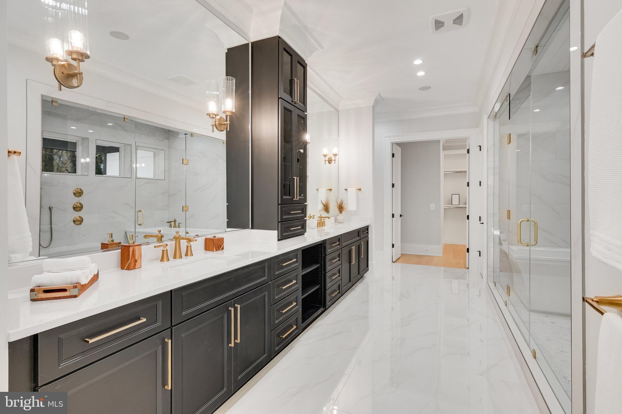 LANGLEY FOREST - Residential