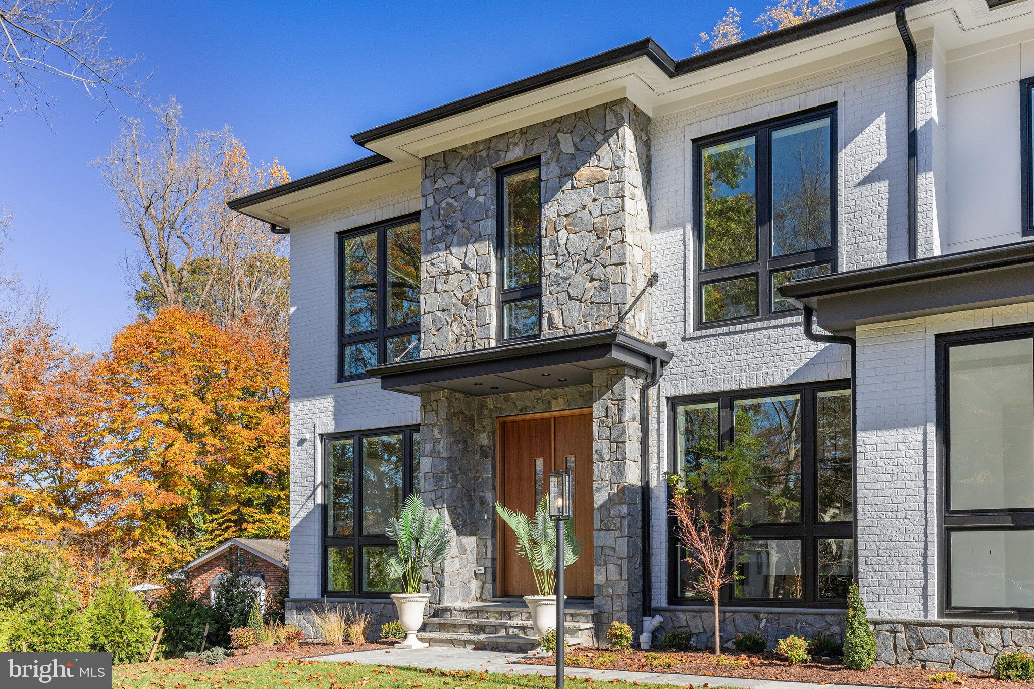 LANGLEY FOREST - Residential