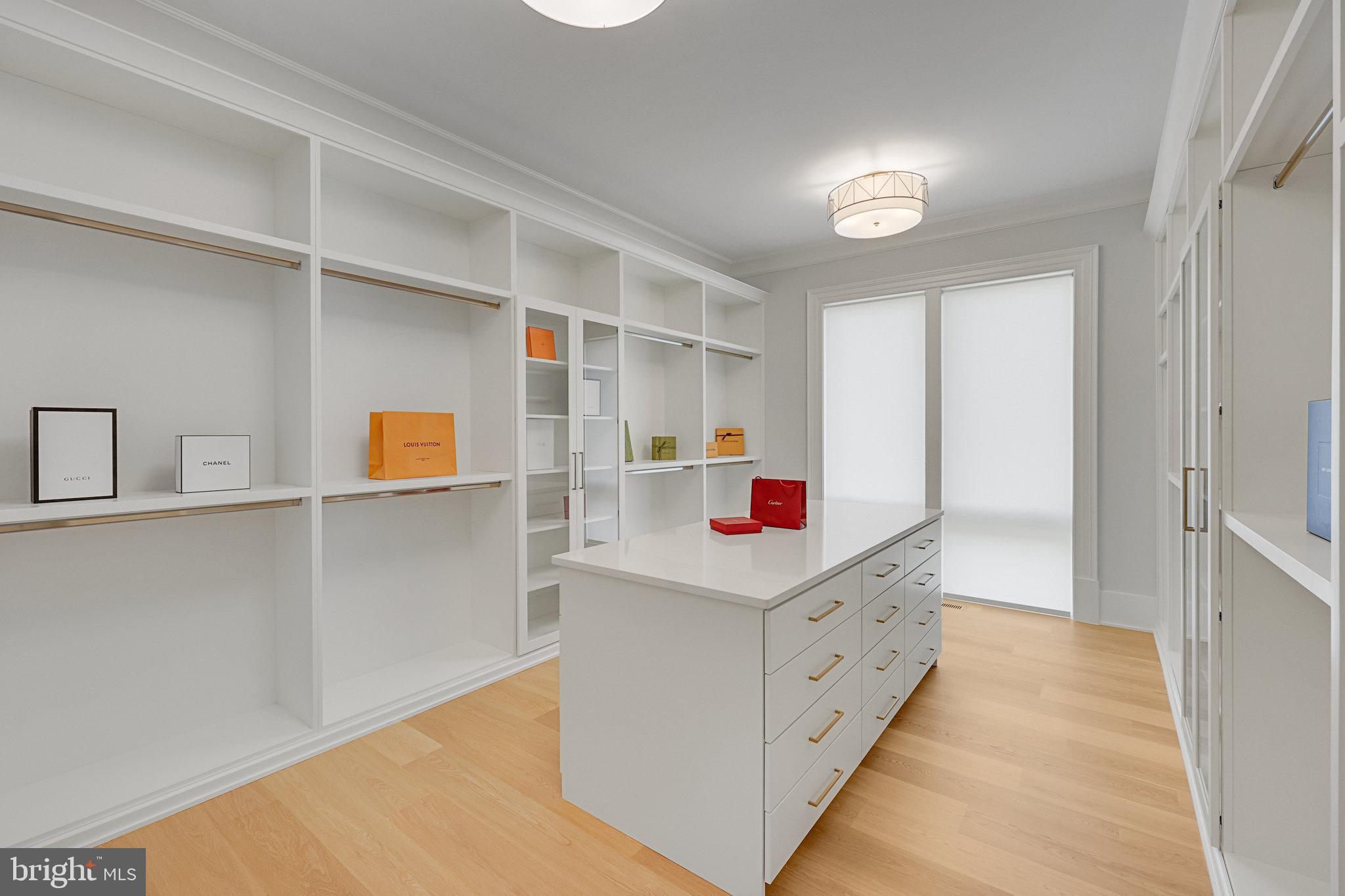 LANGLEY FOREST - Residential
