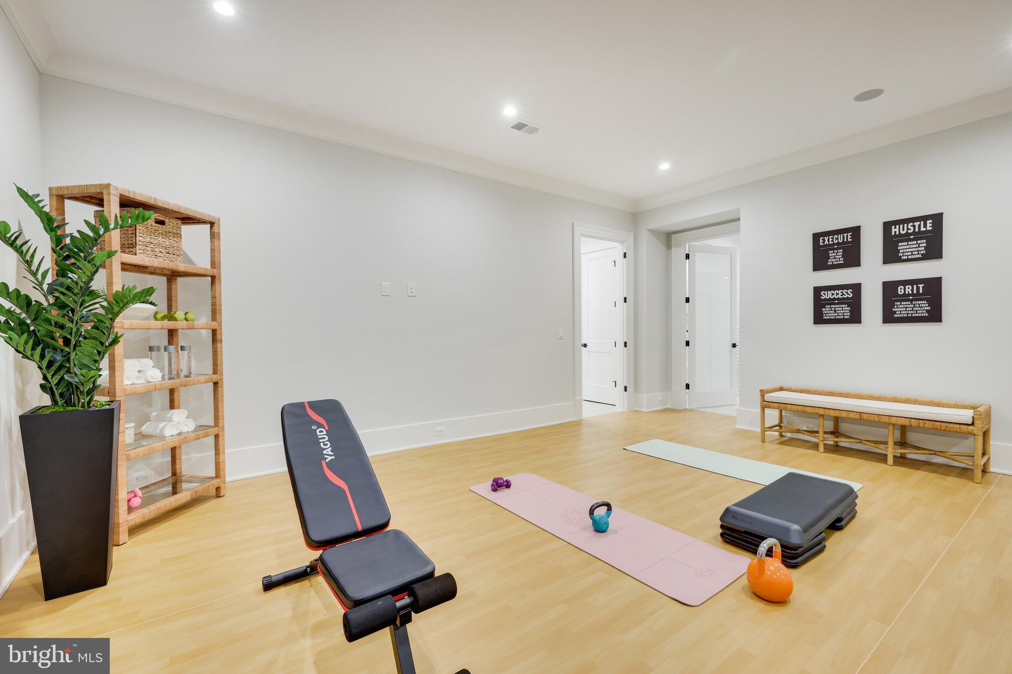 LANGLEY FOREST - Residential
