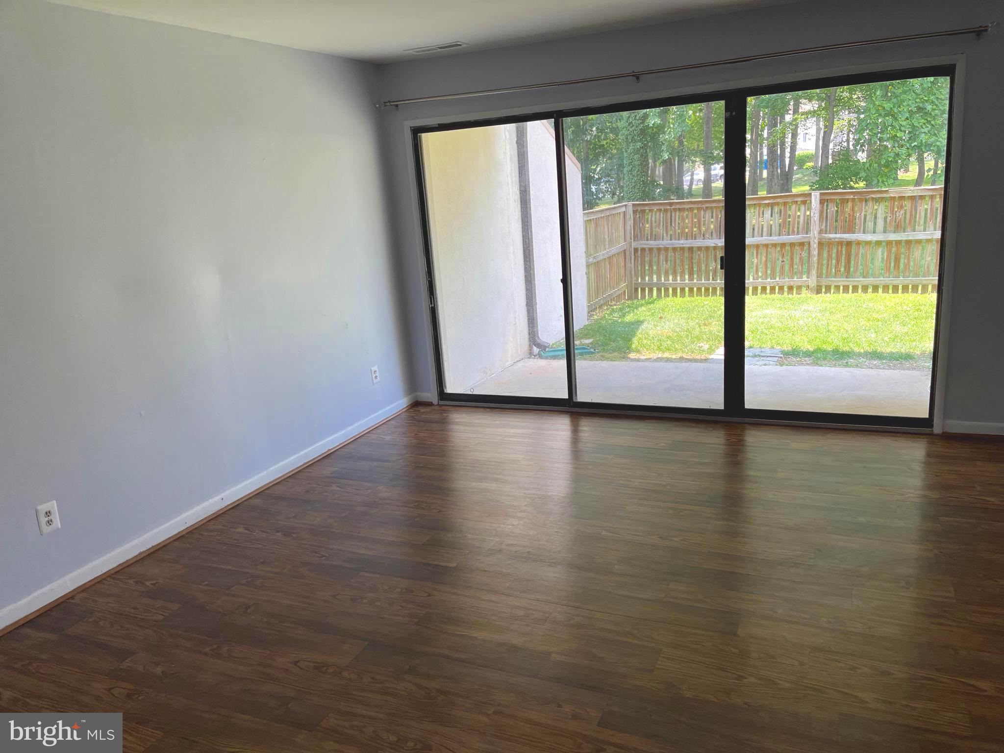 TREETOP CONDO - Residential