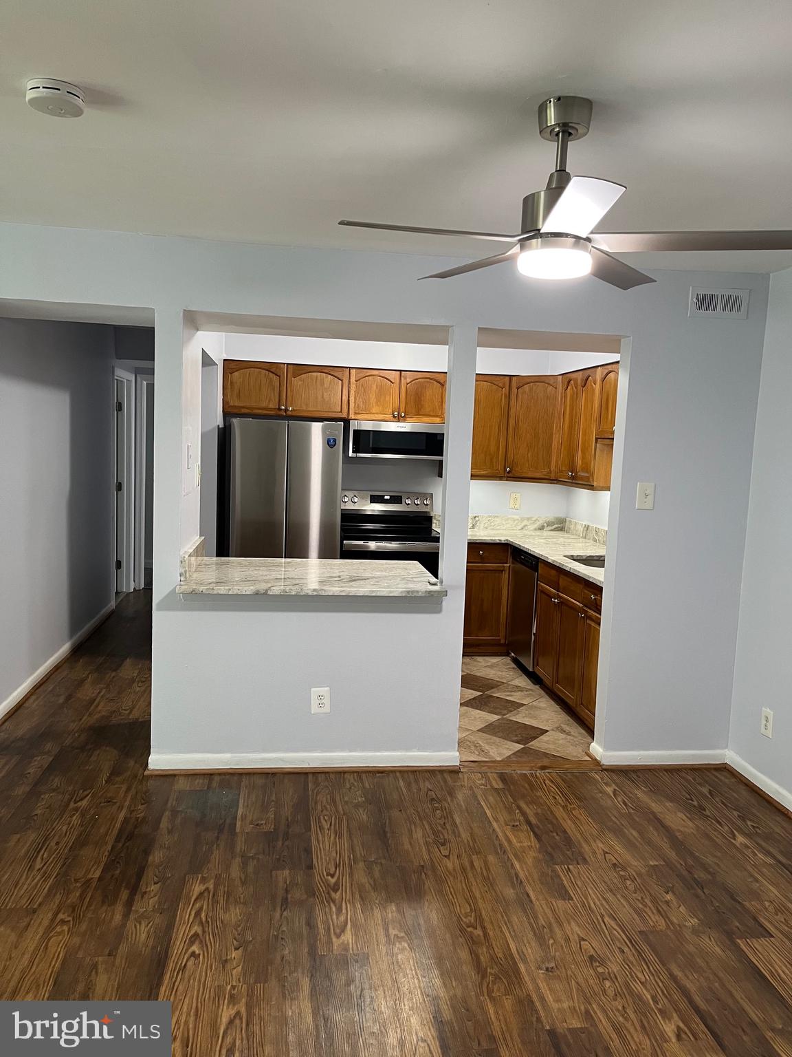 TREETOP CONDO - Residential