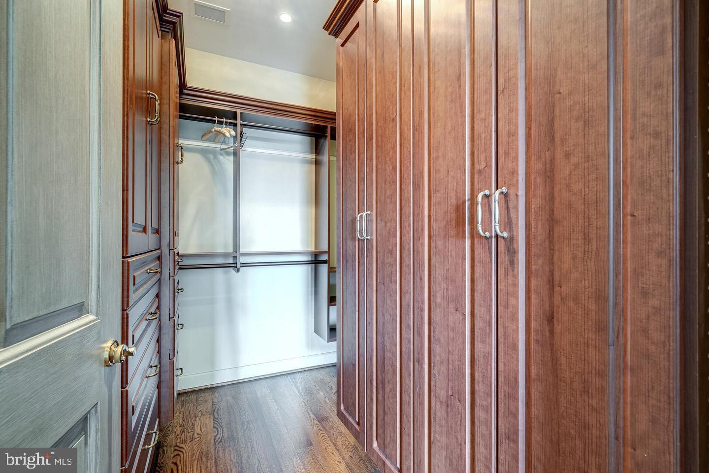 BALLSTON - Residential