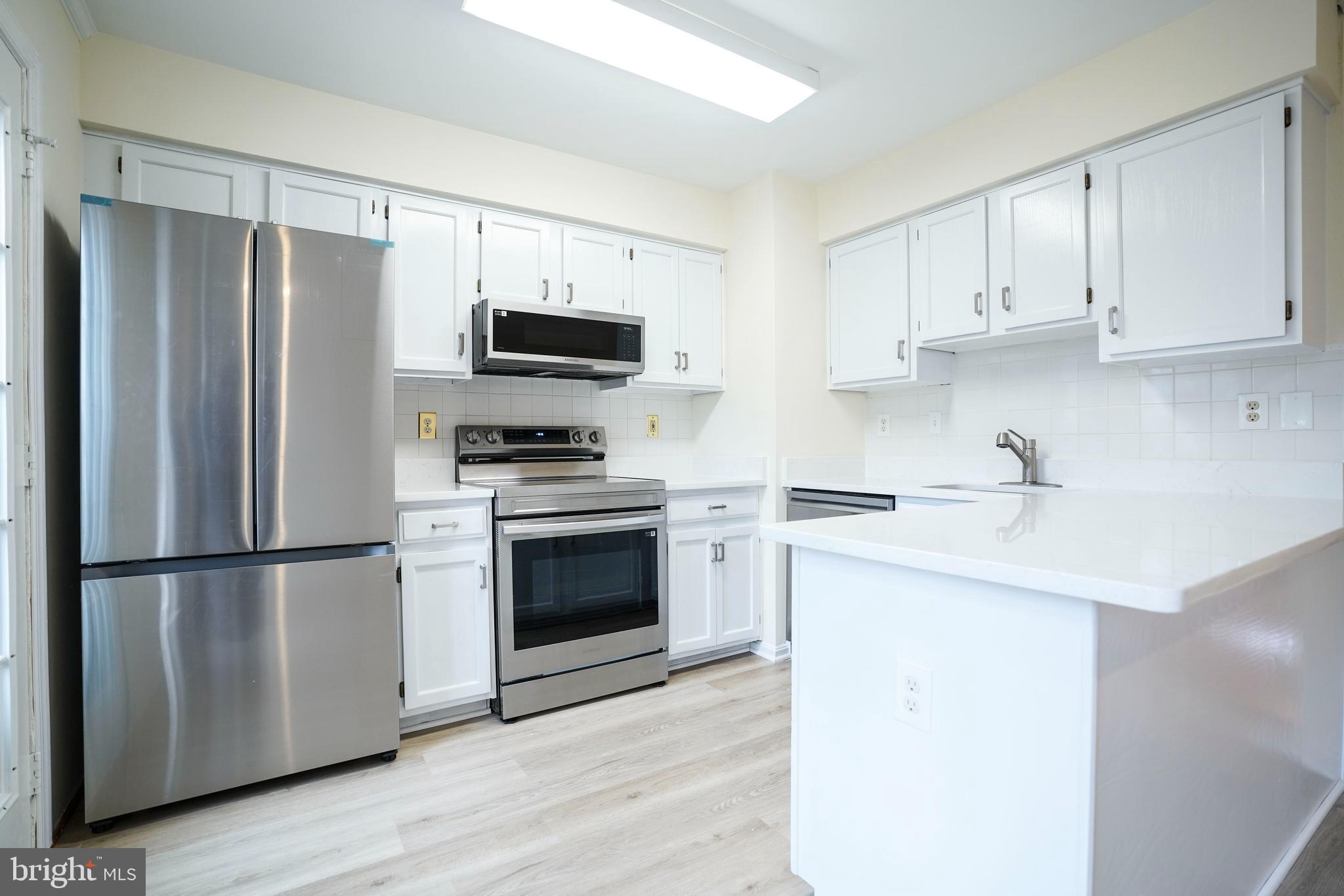 COMPTON VALLEY ESTATES - Residential