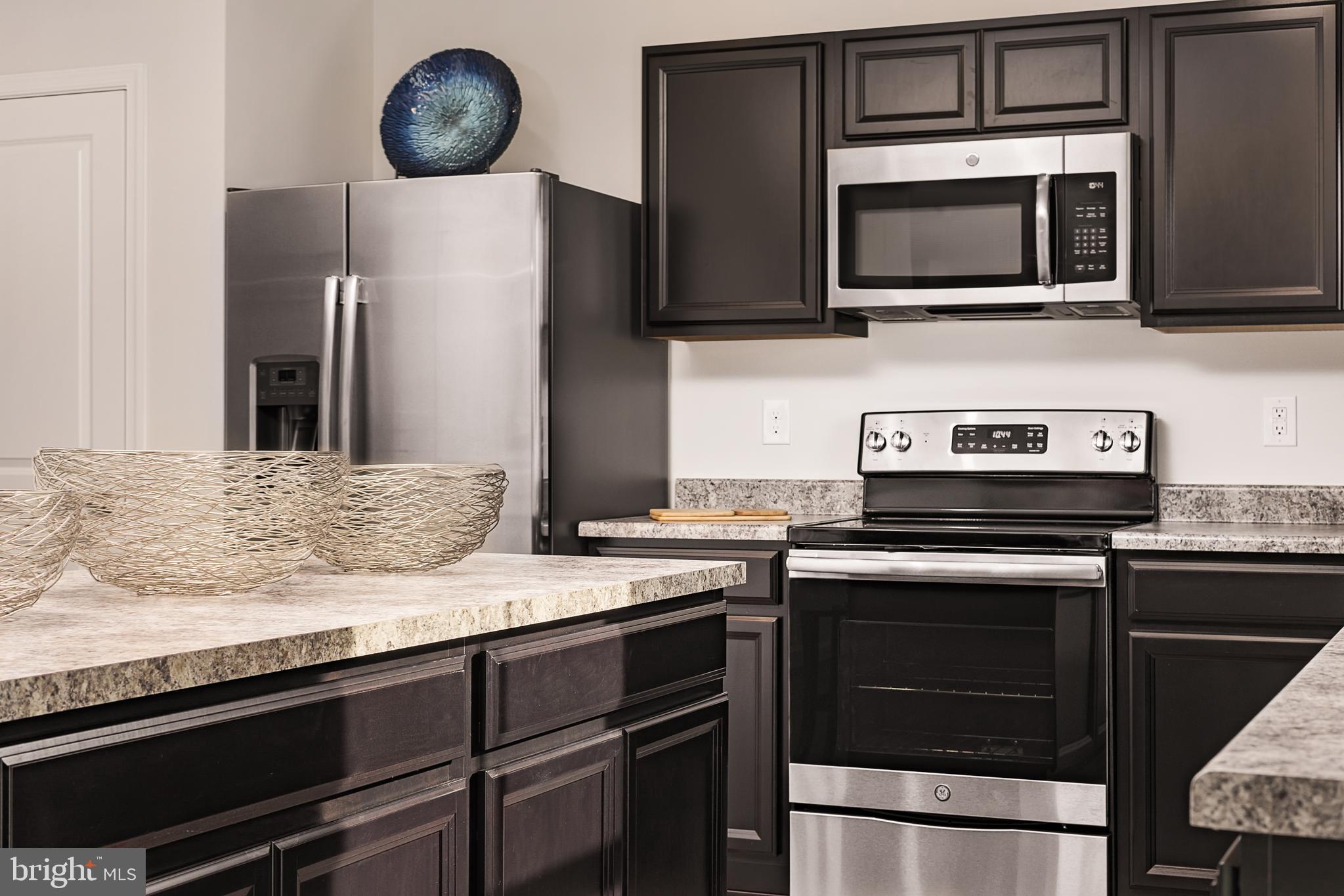 CARDINAL POINTE - Residential