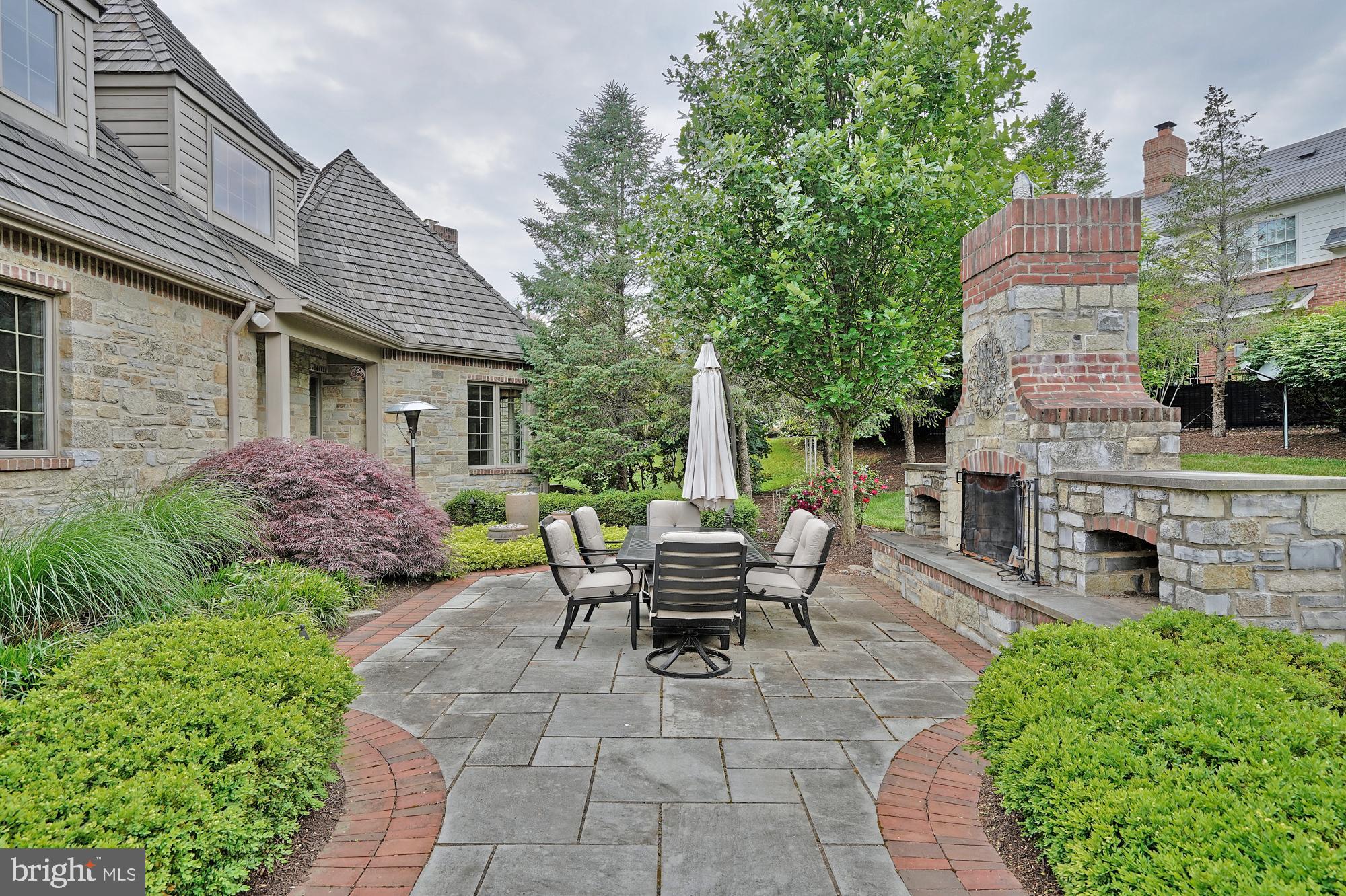 WESTBURY PARK - Residential