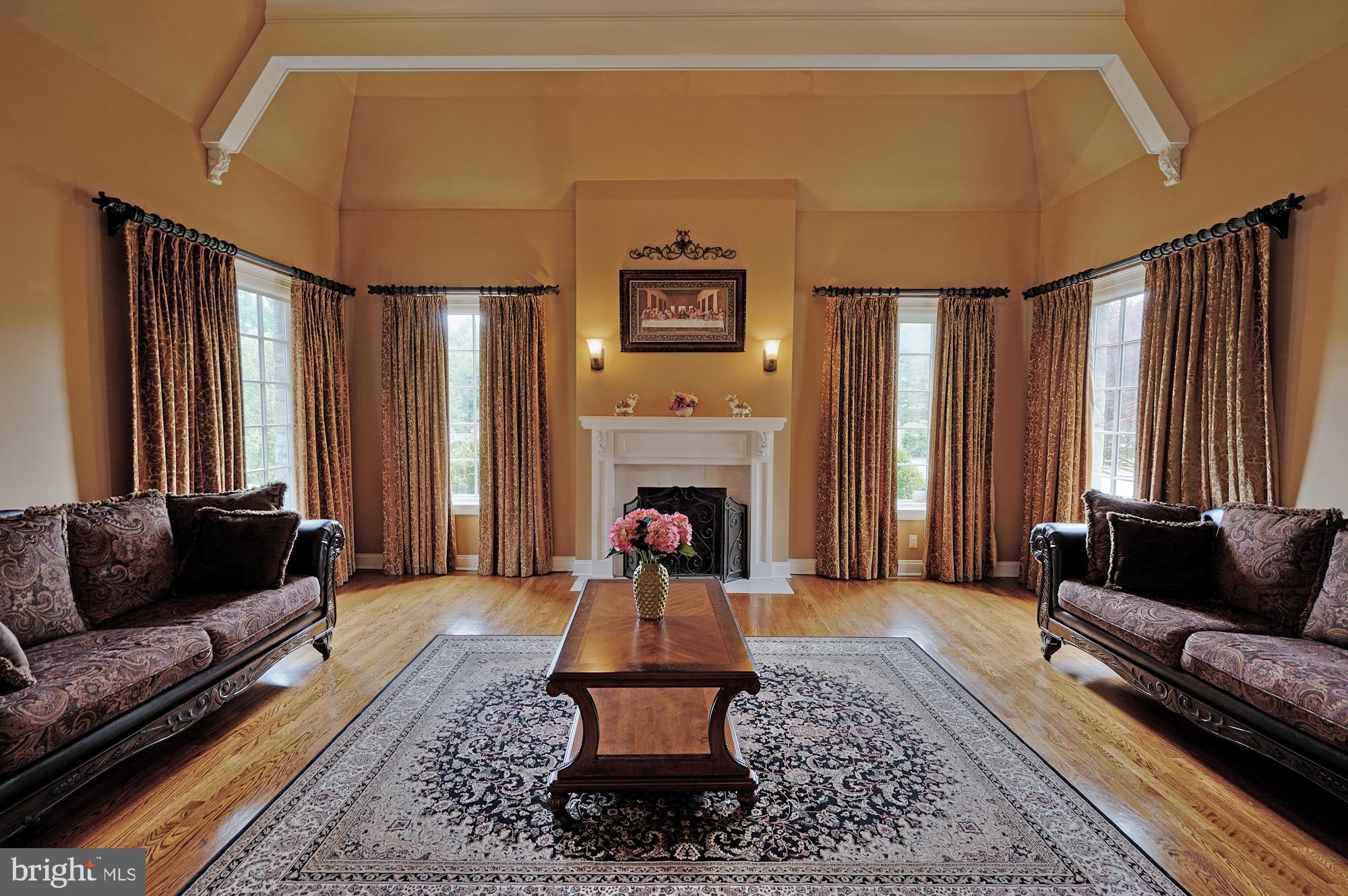 WESTBURY PARK - Residential