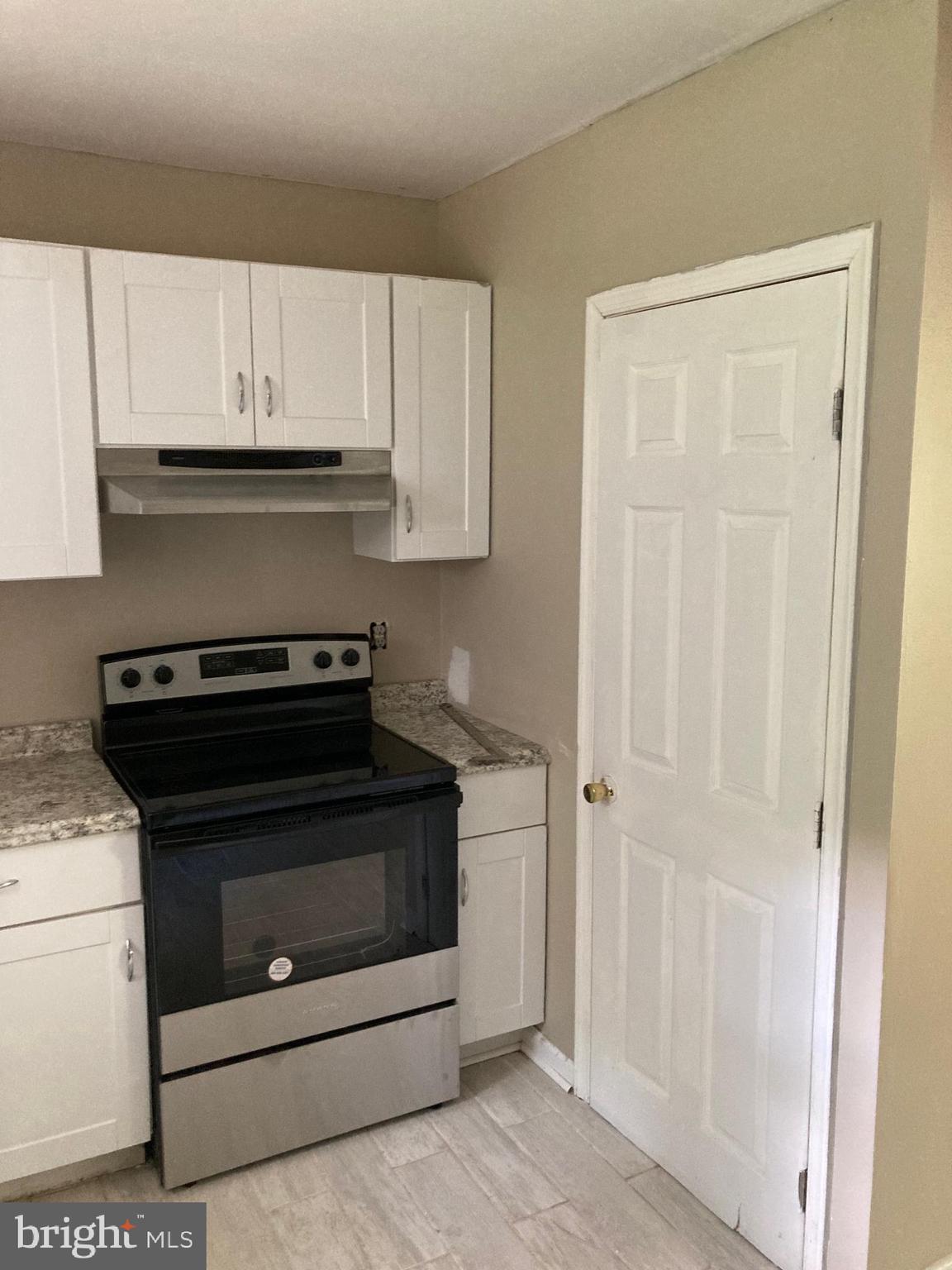 ROLLINSWOOD SOUTH - Residential Lease