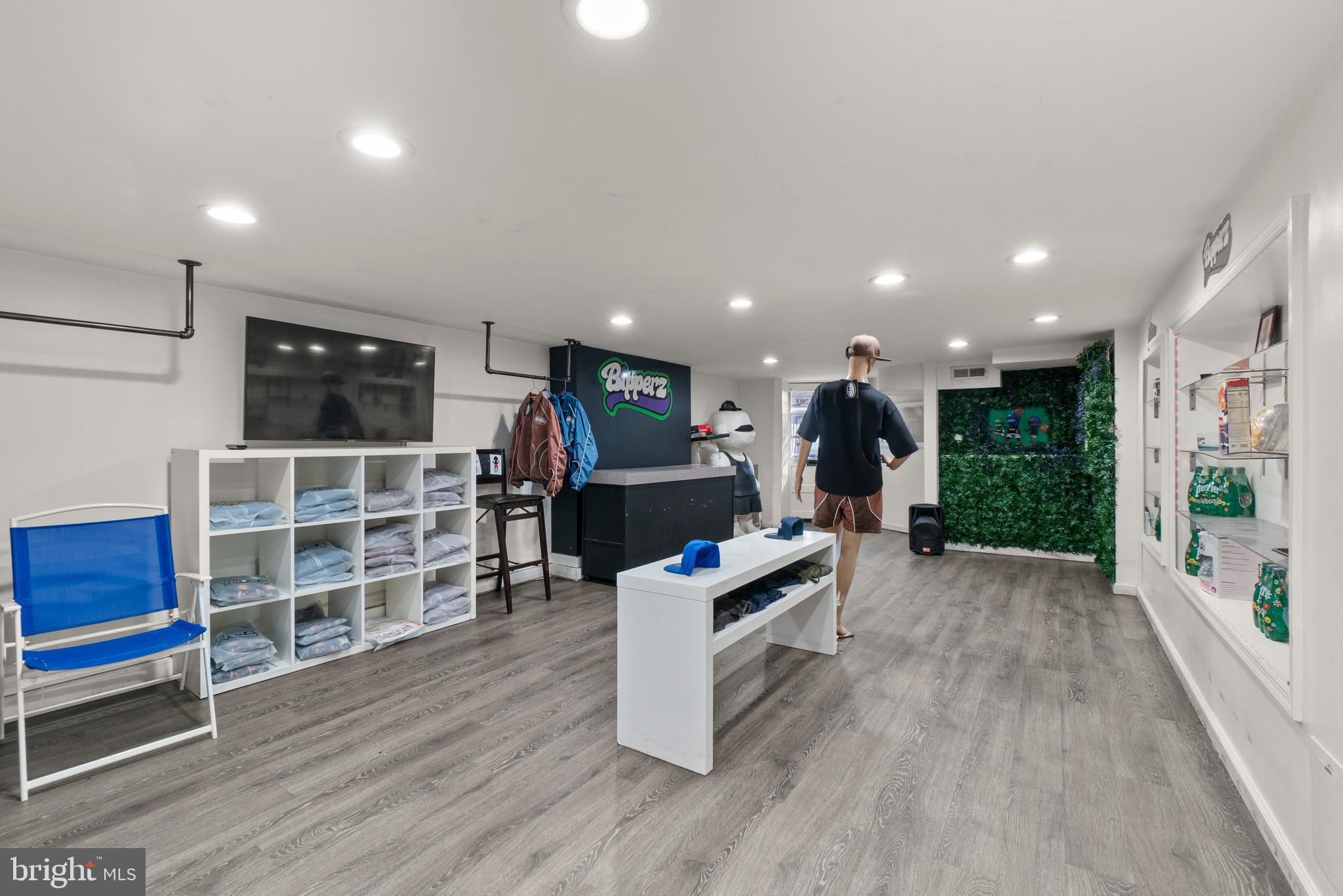 CHARLES VILLAGE - Commercial Sale