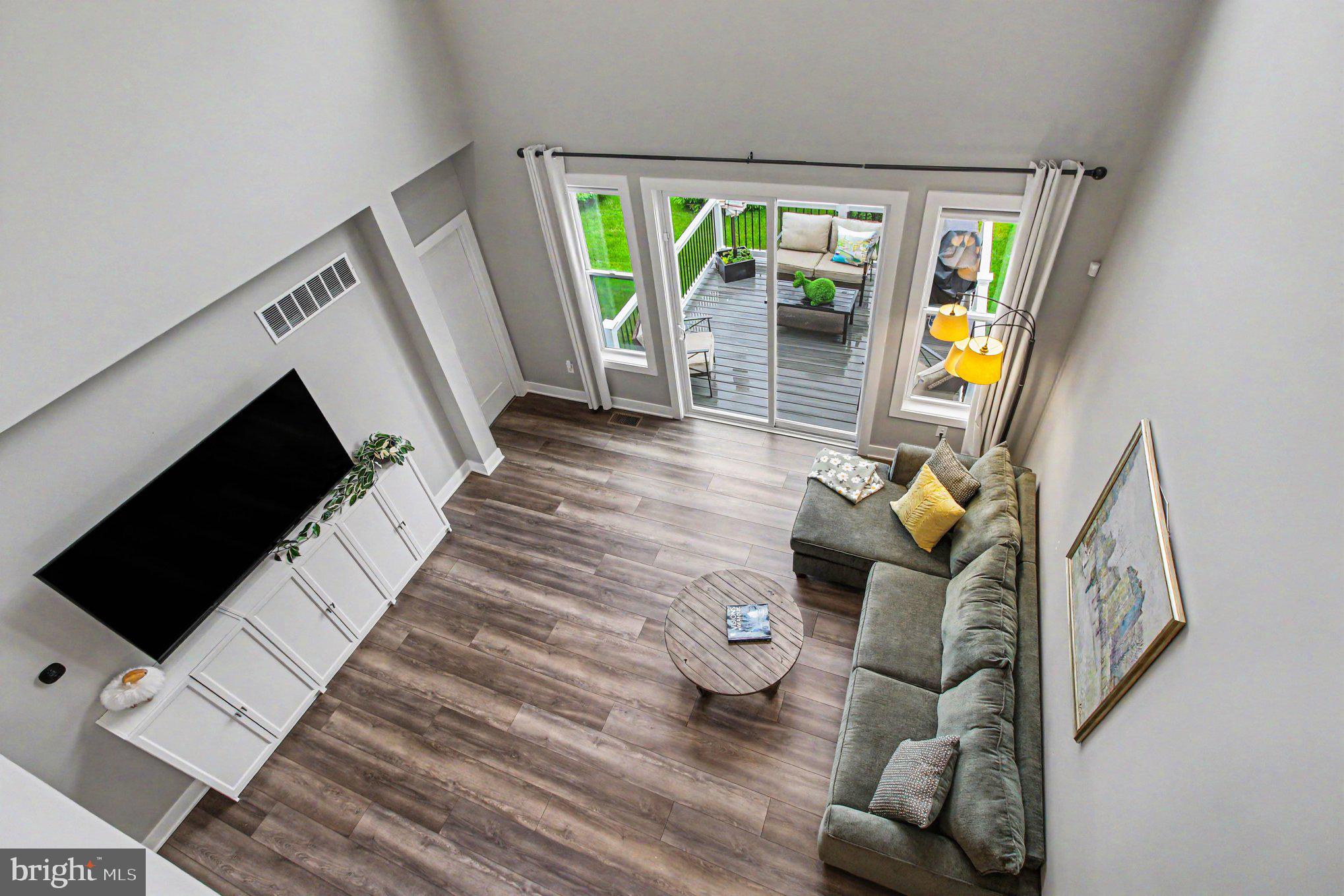 CREEKSIDE AT BLUE BELL - Residential