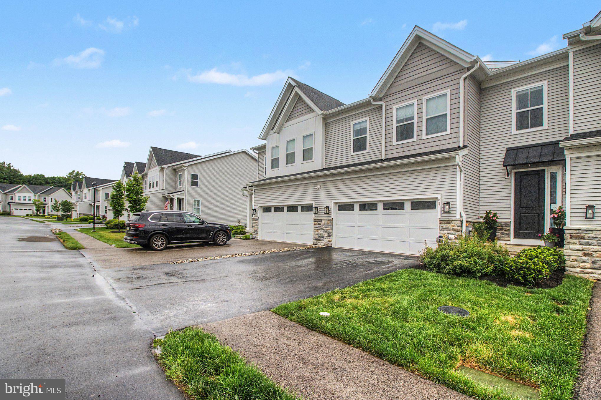 CREEKSIDE AT BLUE BELL - Residential