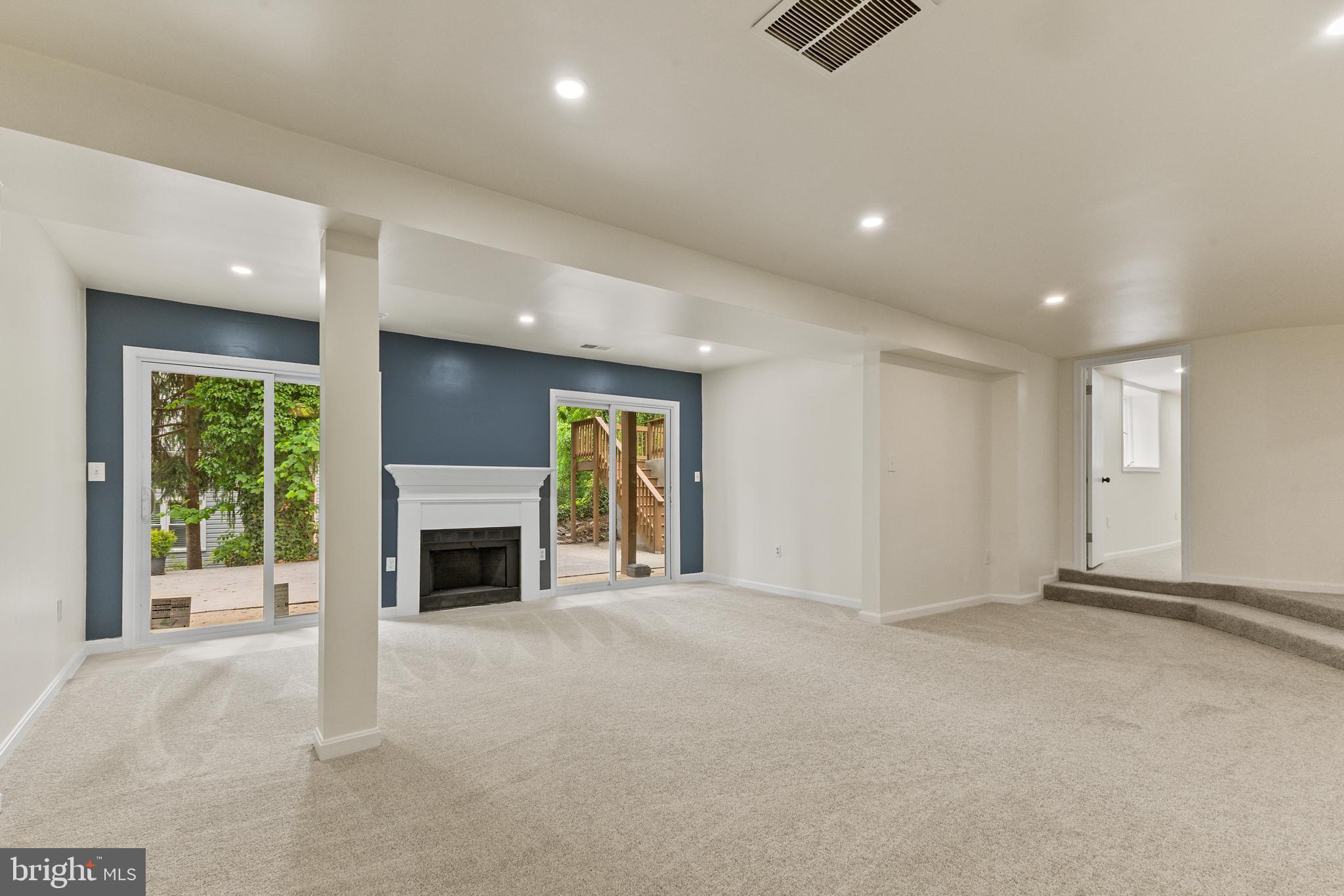 VIRGINIA HILLS - Residential
