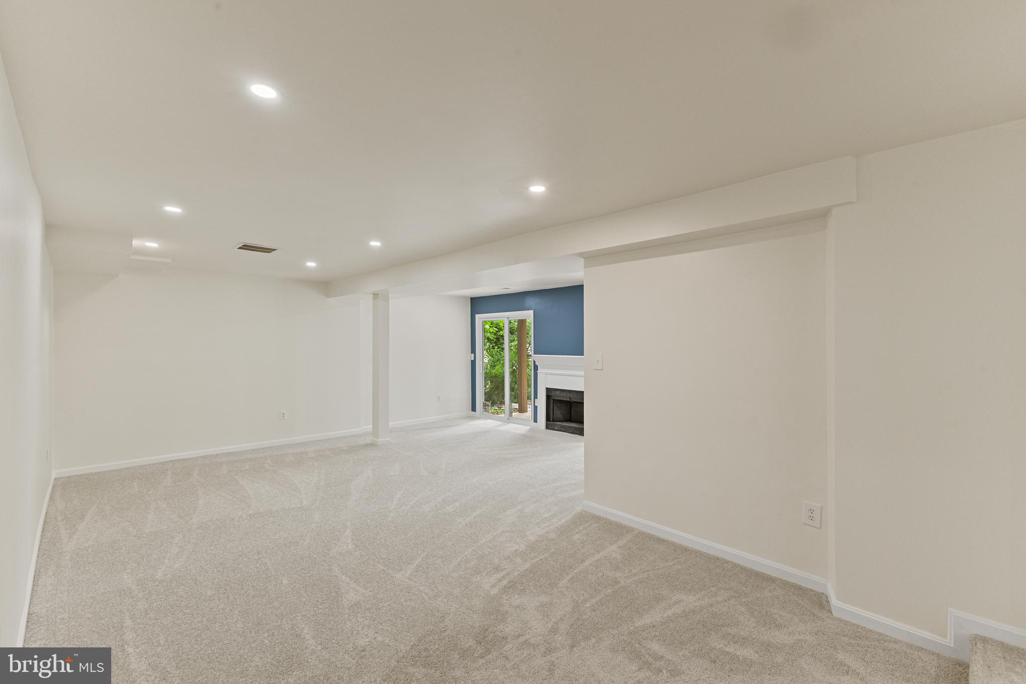 VIRGINIA HILLS - Residential