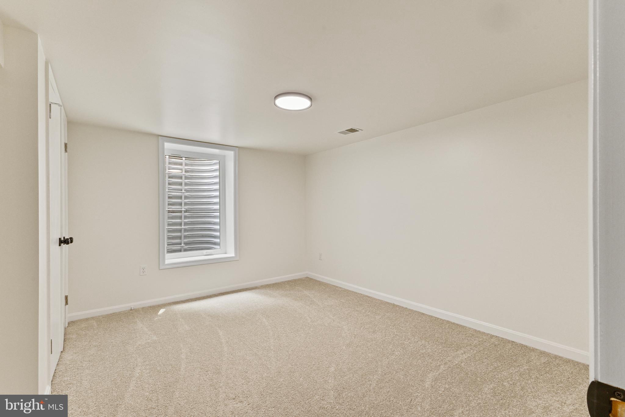 VIRGINIA HILLS - Residential