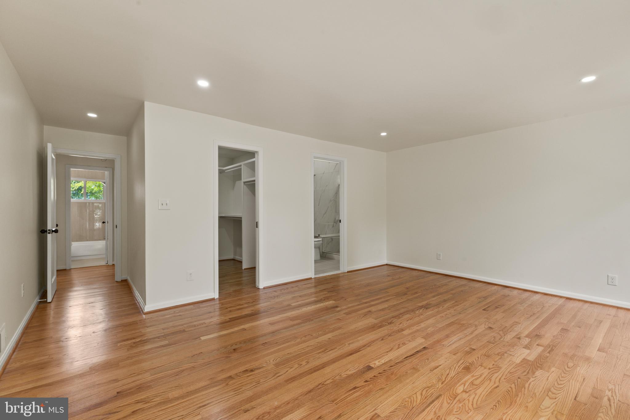 VIRGINIA HILLS - Residential
