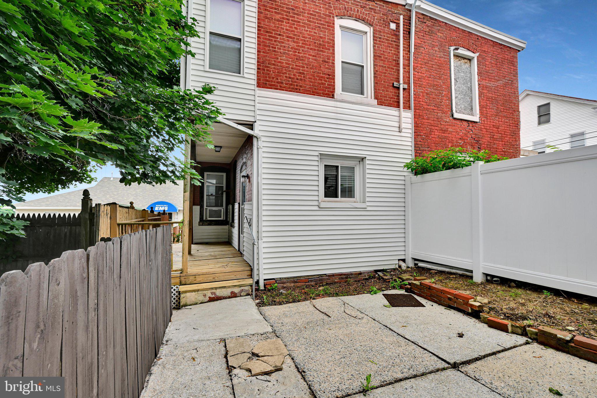 POTTSVILLE - Residential