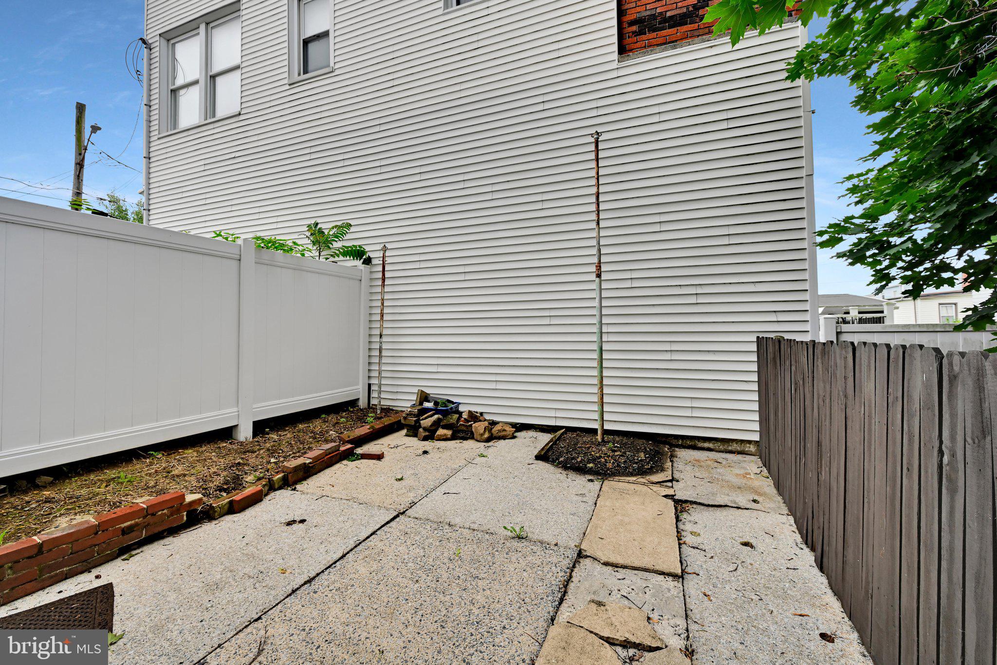 POTTSVILLE - Residential