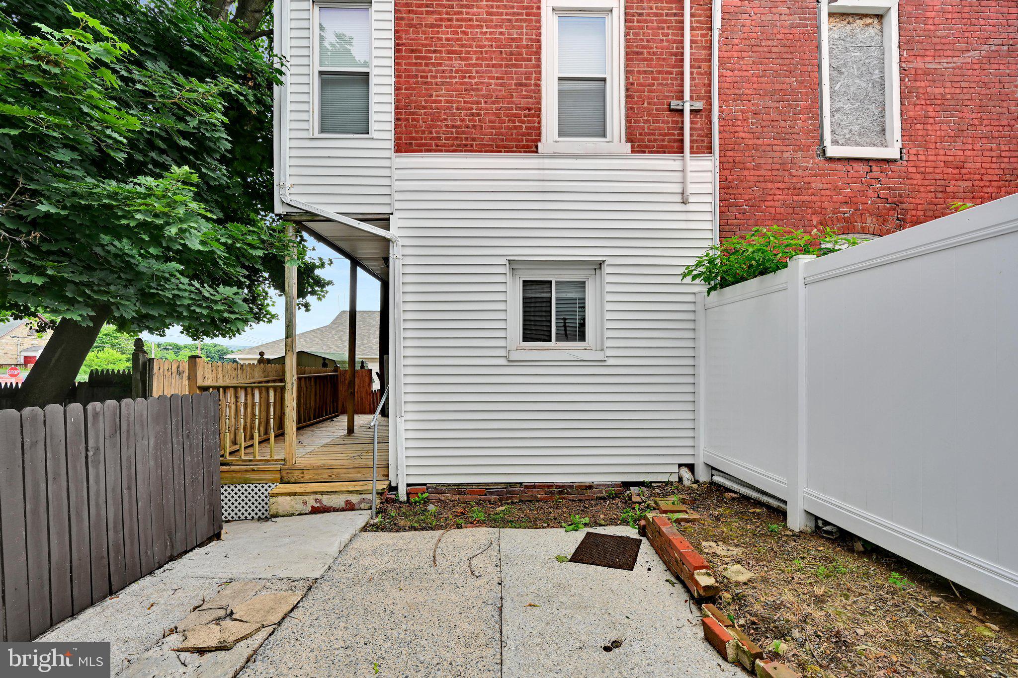 POTTSVILLE - Residential